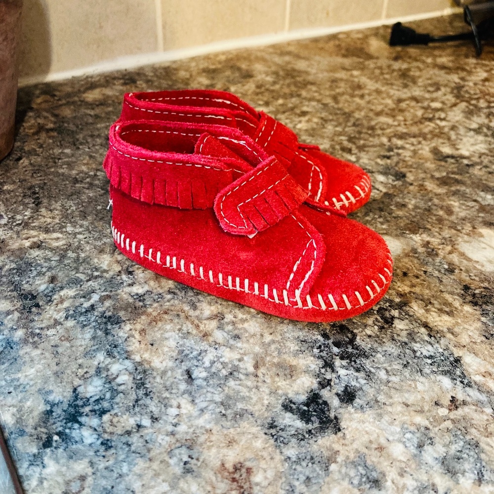 Toddler Minnetonka moccasins